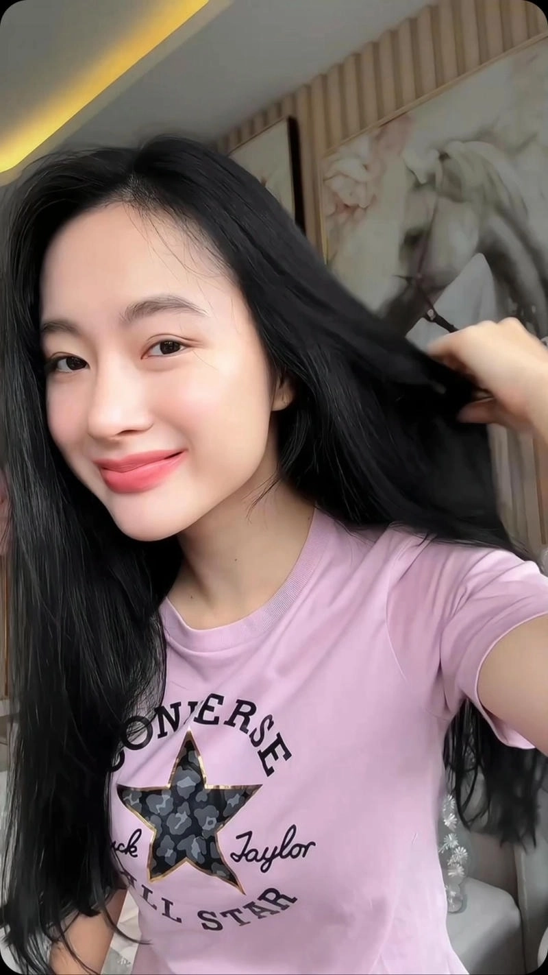 Sự thật về tin đồn về dao kéo Angela Phuong Lang