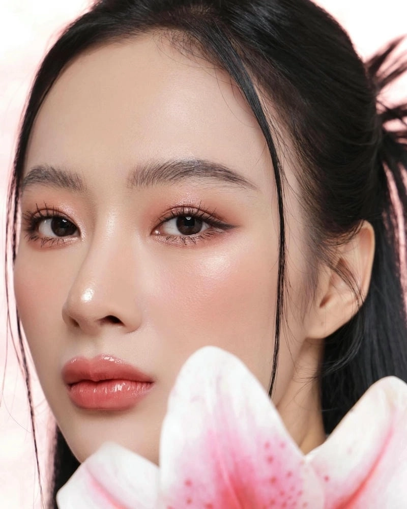 Thông tin về vụ bê bối của Angela Phuong Trinh đã bị trừng phạt