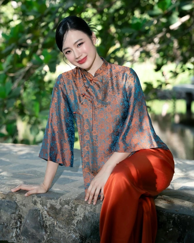 Xem người đẹp truyền thống Angela Phuong Trinh Ao Dai
