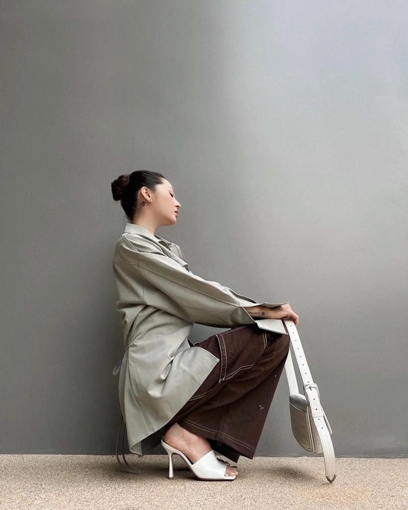 Phong cách của mái tóc ngắn Anh luôn khiến người hâm mộ không thể rời mắt
