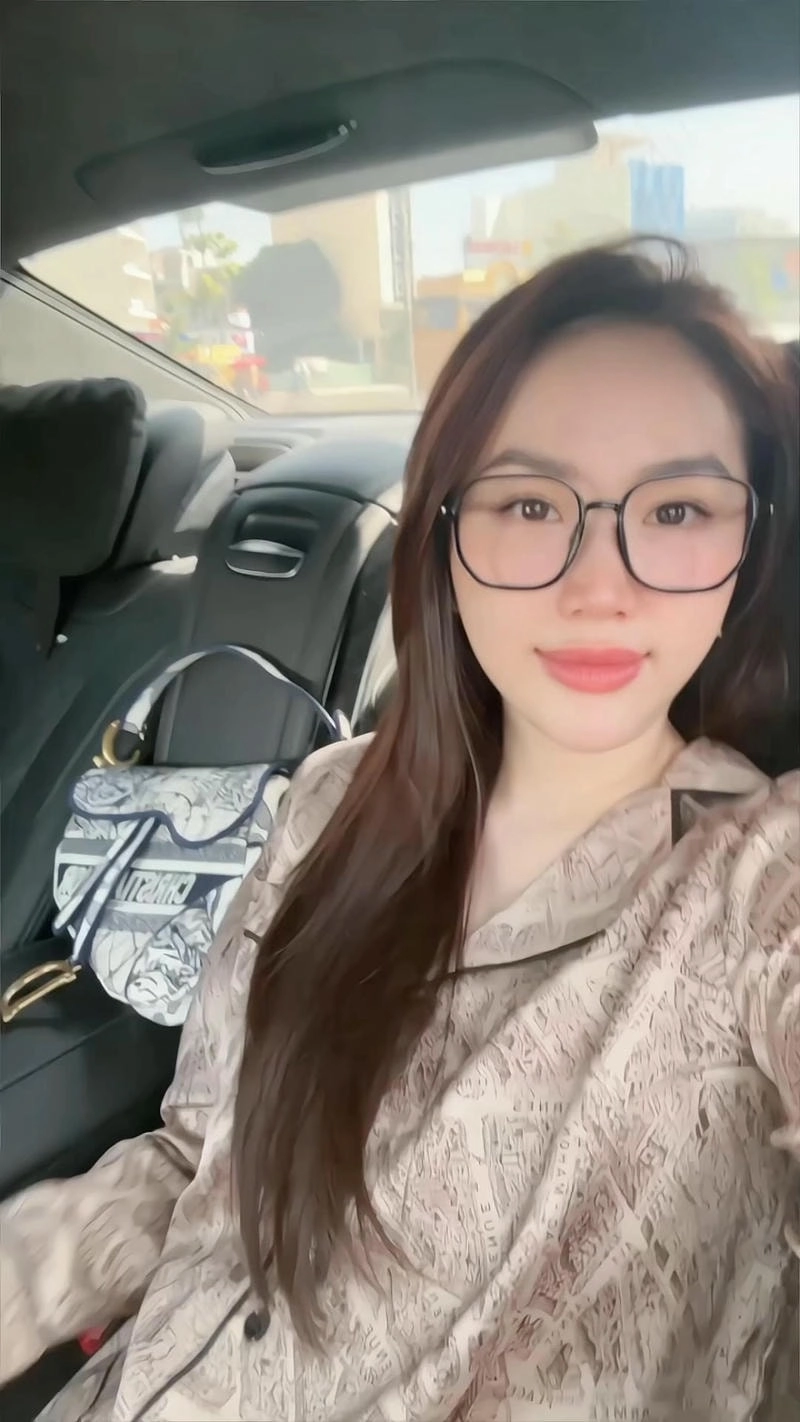 Ra khỏi bao, bạn ấn tượng mạnh mẽ
