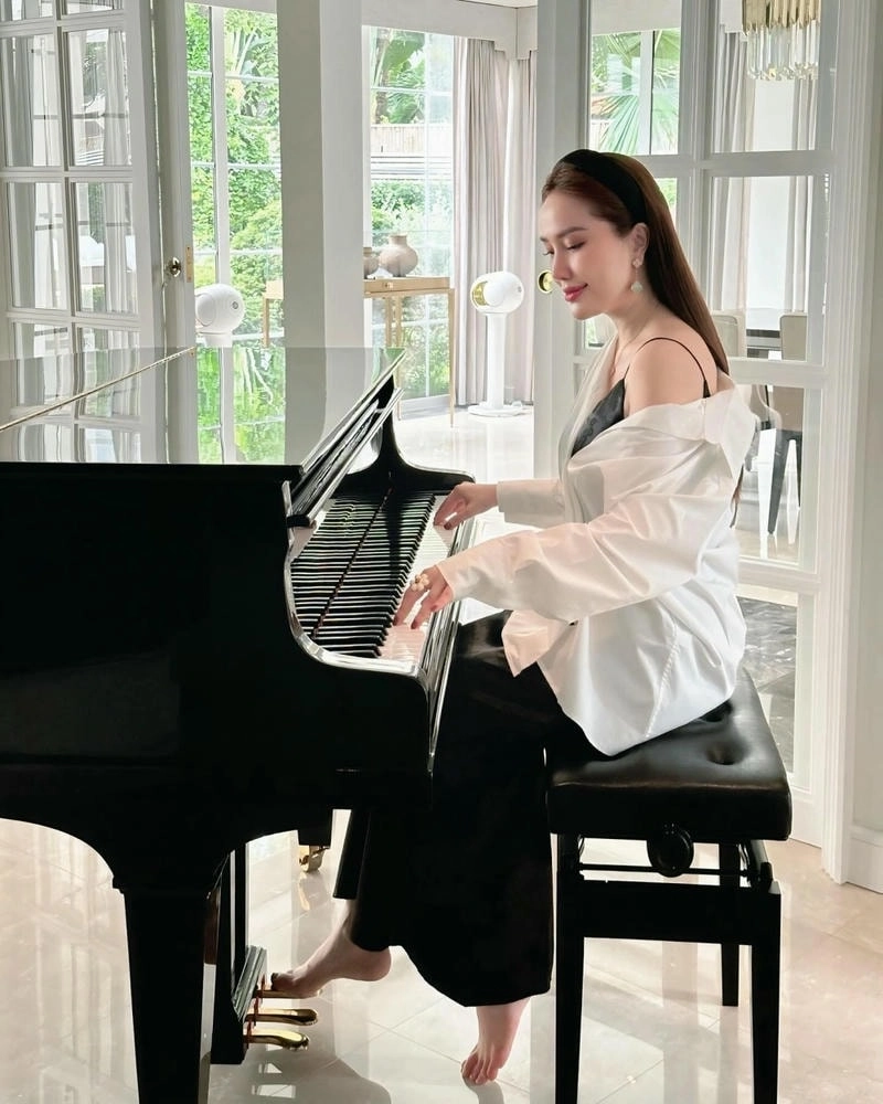 Ca sĩ Bao Thy được sinh ra trong một câu hỏi đáng yêu là gì