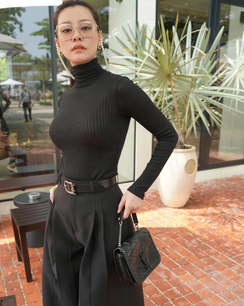 Nghe nhạc của cảnh đêm Bui Lan Huong