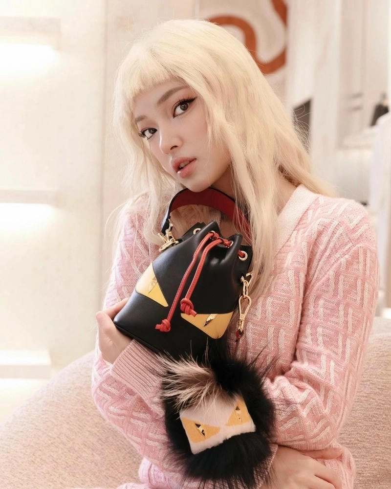 Nổi bật rùng mình