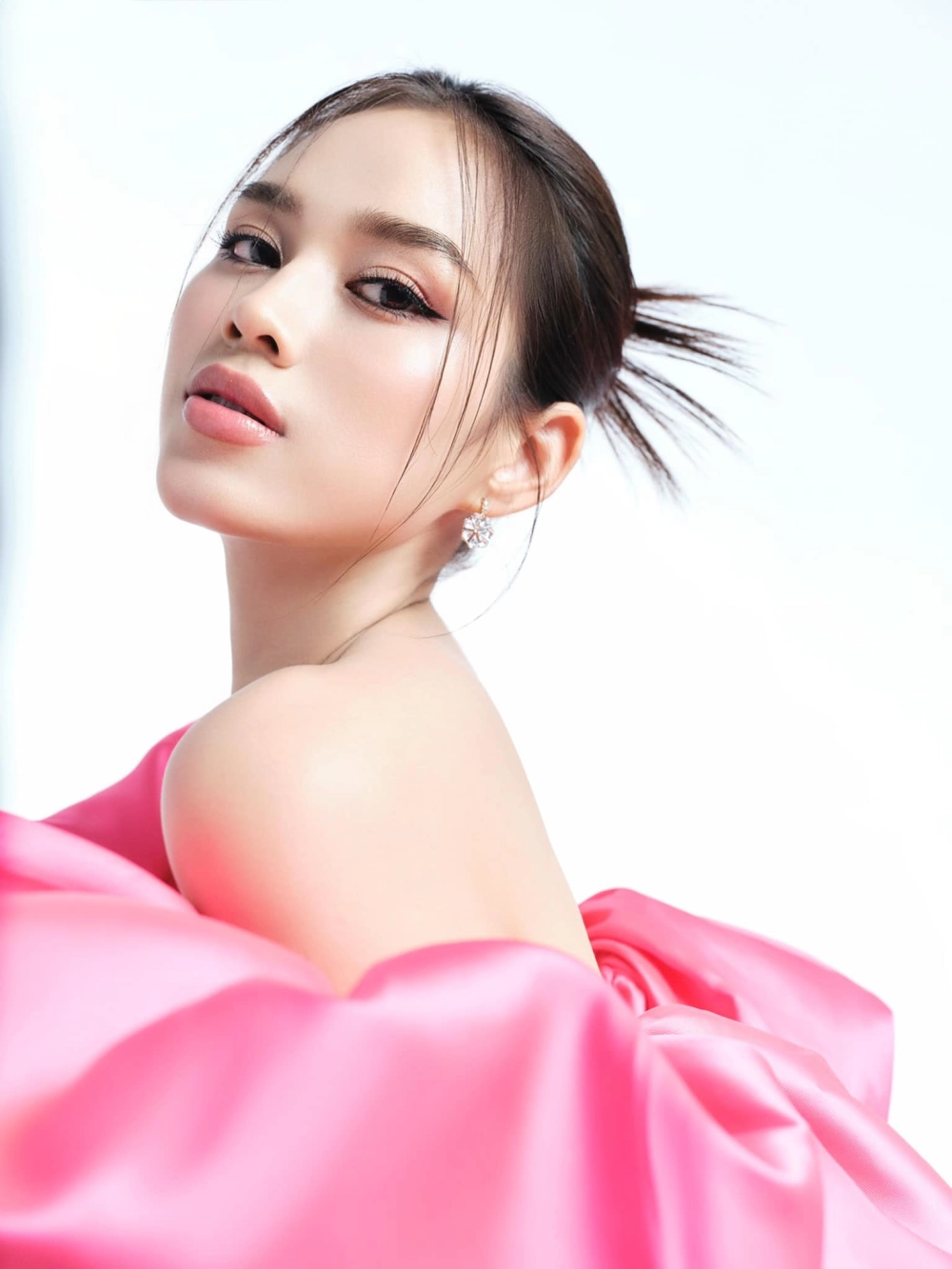 Khoảnh khắc của cuộc hội ngộ luong thuy lih do thi ha