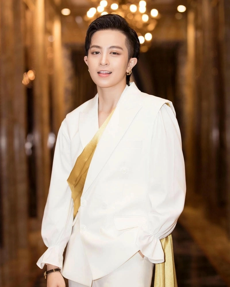 Hình ảnh dễ thương của Gil le trong quá khứ