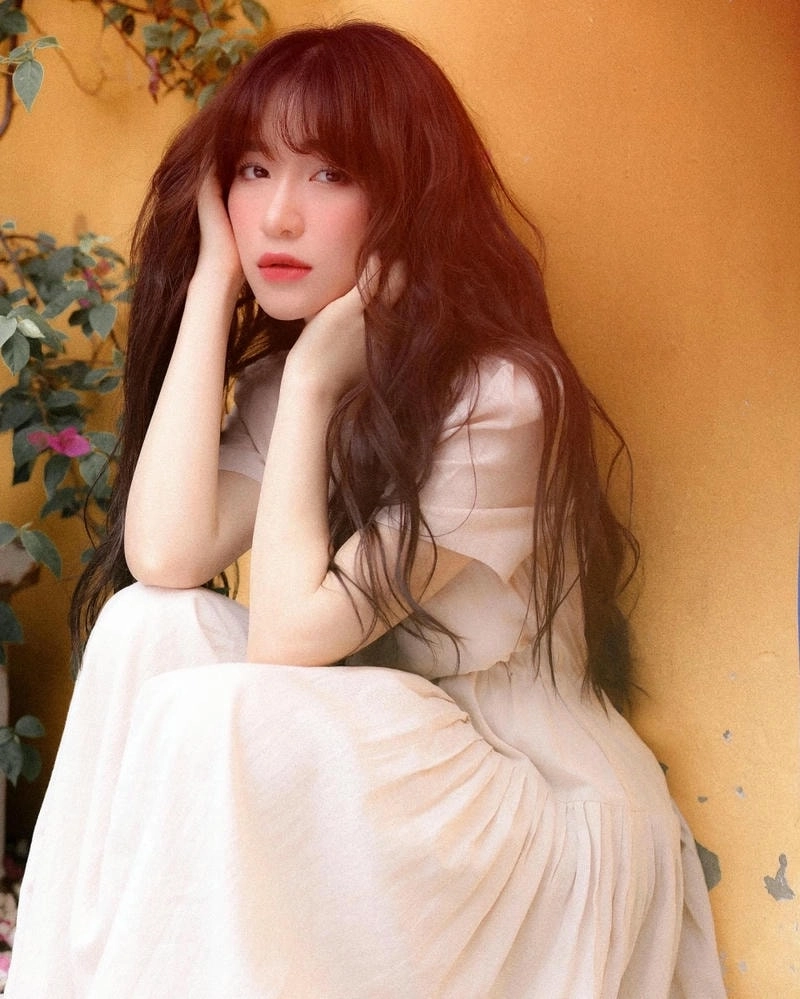 Hình ảnh tình cảm khi HOA Minzy khóc