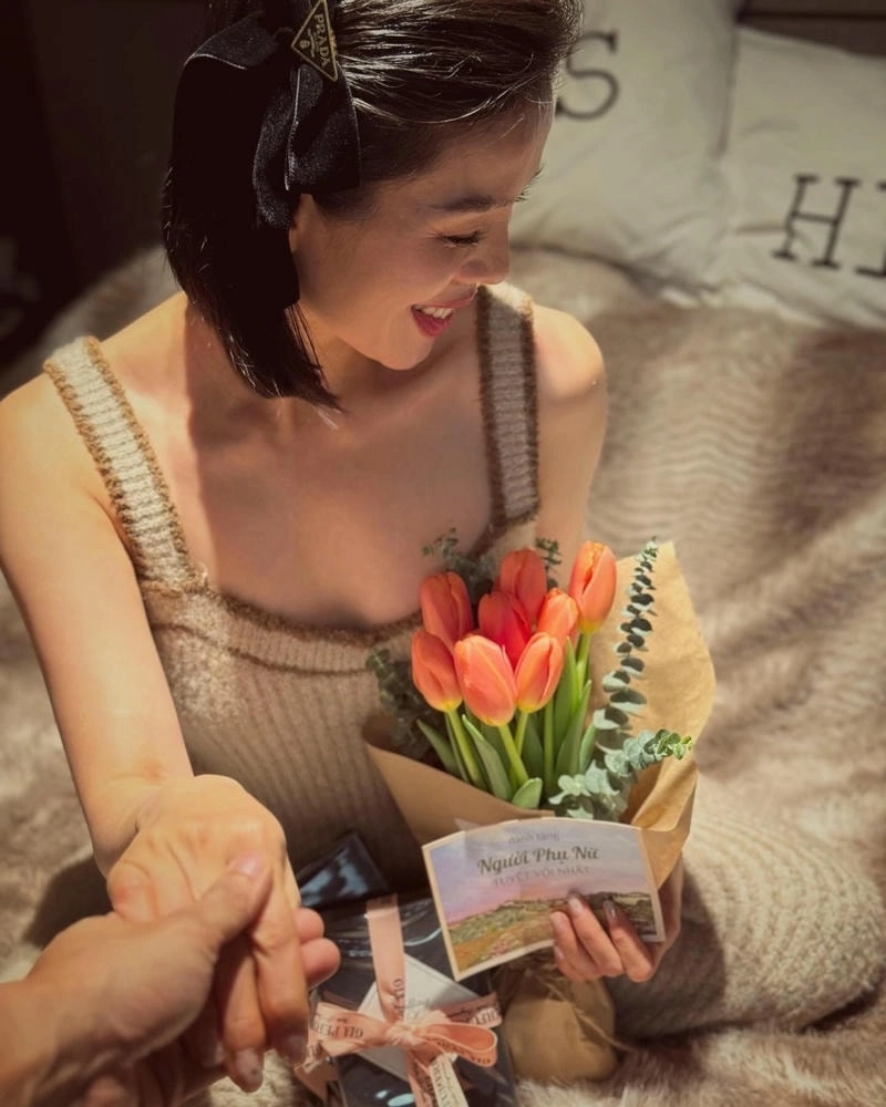 Nghe và Feel The Lyrics of Le Quiyen's Real Dream