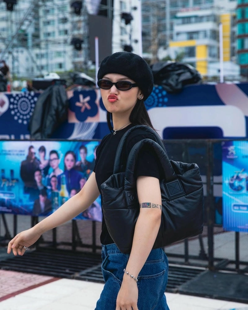 Tuổi thơ vội vã qua giấc mơ cổ tích miu le