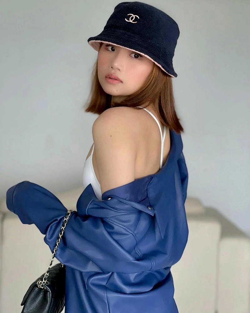 Bài hát đầy hy vọng miu le