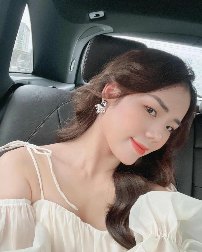 Khám phá Nguyễn Huong Ly chính thức thông qua một loạt các bức ảnh nóng bỏng