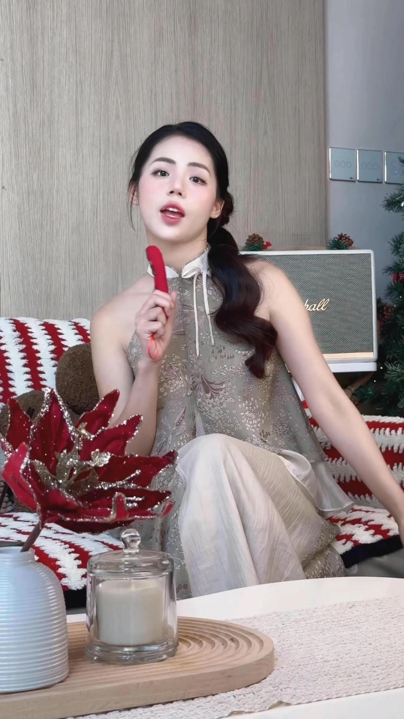 Tìm hiểu Nguyễn Huong ly thực sự chiều cao