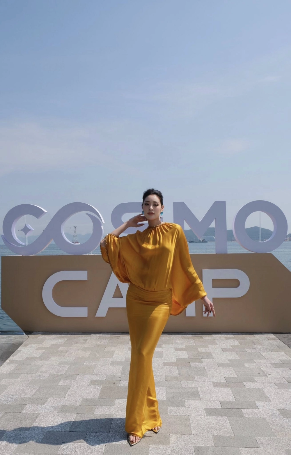 Sự lôi cuốn đỉnh cao của Khánh Van Catwalk