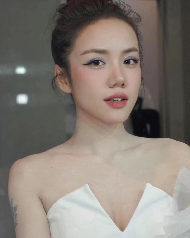 Câu chuyện nghệ thuật của Phuong Ly Phuong Linh