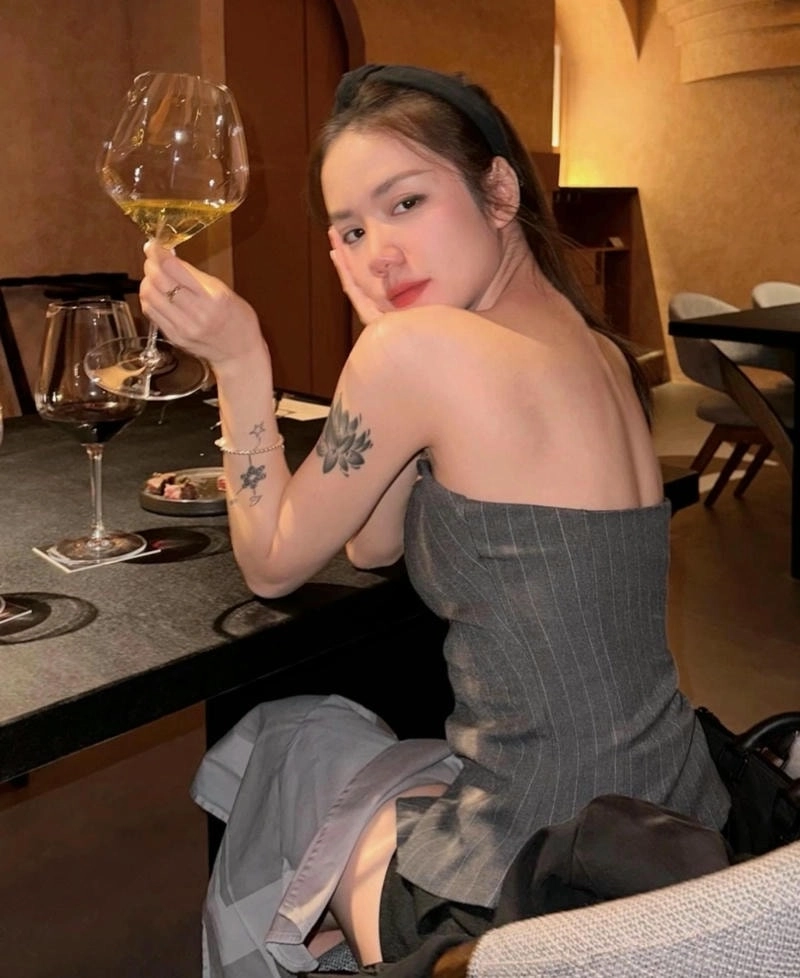 Cảm xúc cảm xúc với lời bài hát của Phuong ly Anh