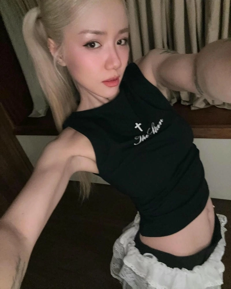 Ca sĩ tò mò Phuong ly được sinh ra