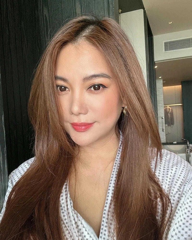 Xem người mẫu Truong ngoc Anh đầy quyến rũ