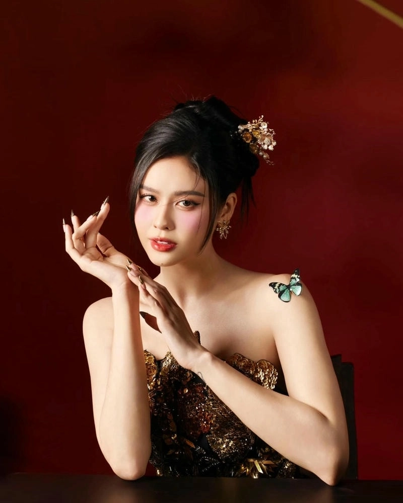 Ca sĩ Truong Quayh Anh luôn gây ấn tượng với một giọng nói tình cảm