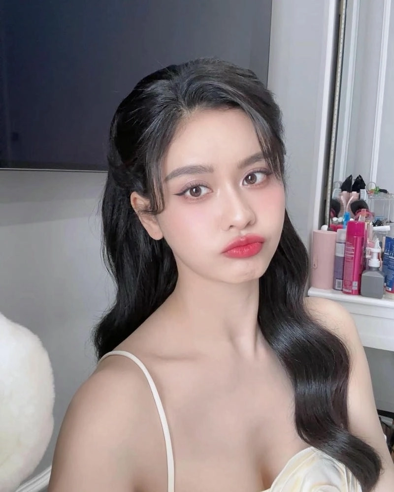 Album Truong Quinh Anh cho thấy sự sáng tạo và sự nghiệp âm nhạc mạnh mẽ